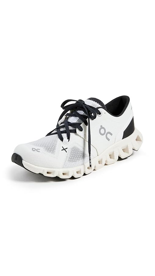 Amazon | [オン] ランニングシューズ Cloud X 3 レディース